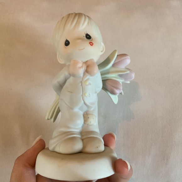 “For The Sweetest Tu-lips In Town” Precious Moment - Picture 4 of 7